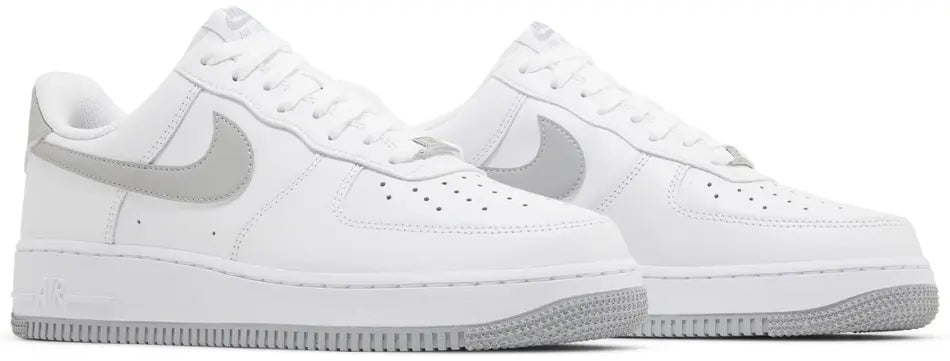 AirForce 1 '07 'White Light Smoke Grey'